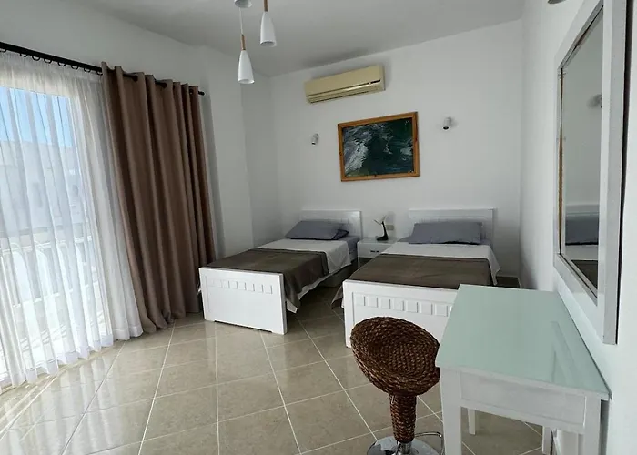 The Ritz Carlton Luxury 2 Bedroom *
